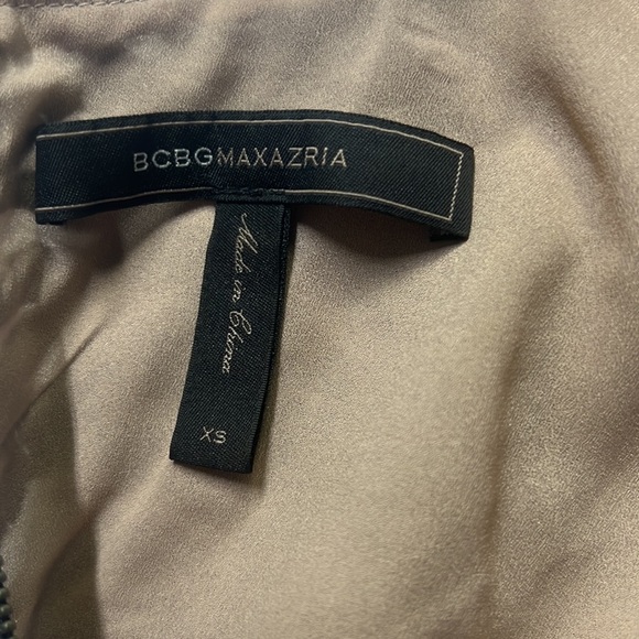 BCBG Maxazria Peplum Back Blouse - Picture 6 of 7